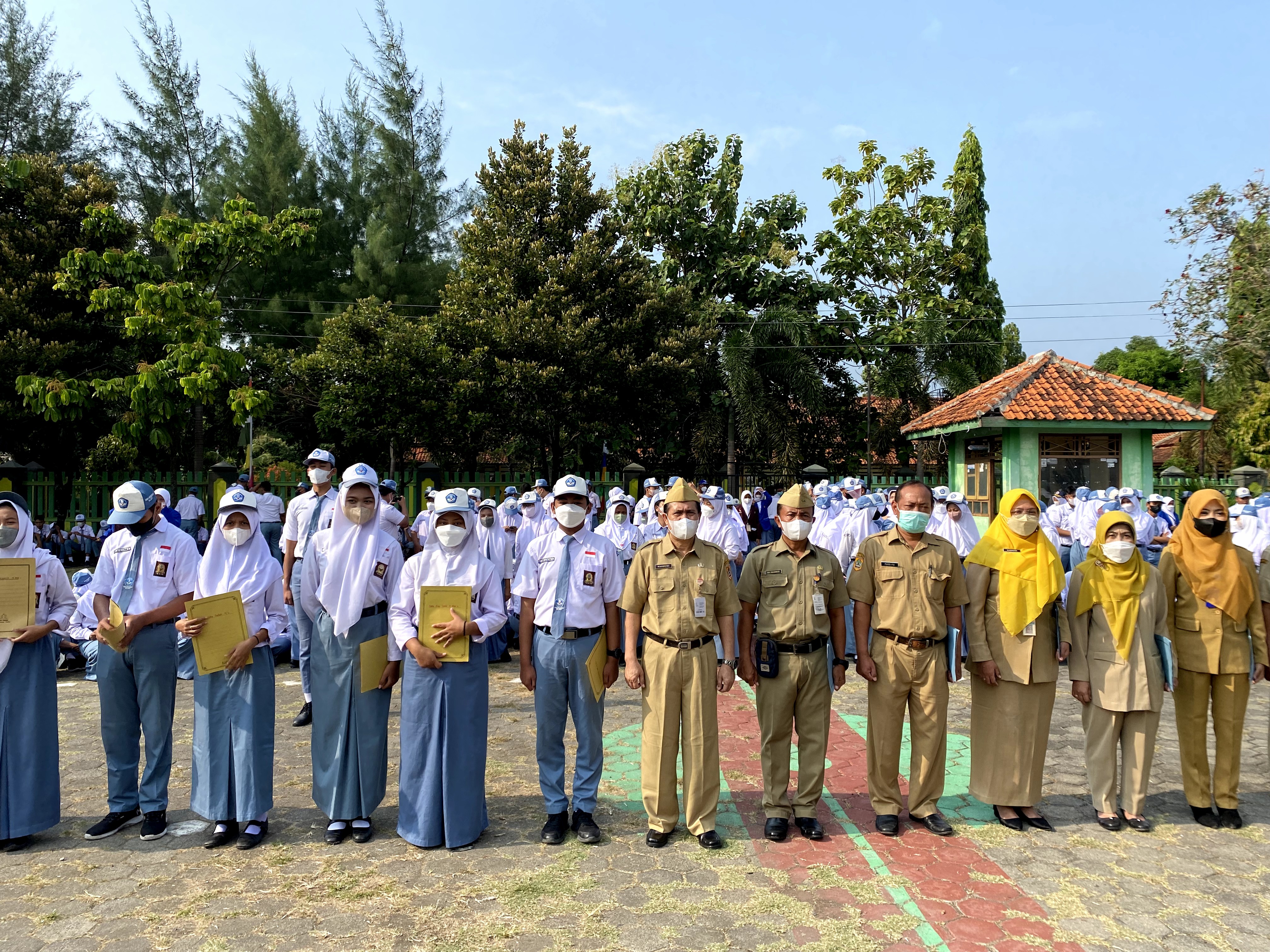 Penghargaan Siswa Berprestasi, Guru Favorit, Karyawan Favorit, Guru Berprestasi dan Karyawan Berprestasi Tahun 2022