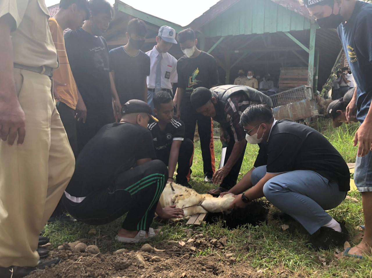 Membentuk Karakter  dengan Latihan Kurban