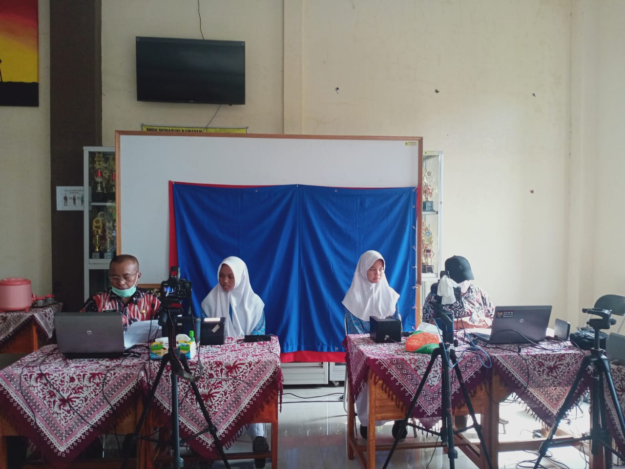 Disdukcapil Lakukan Perekaman e-KTP di SMAN 3 Slawi