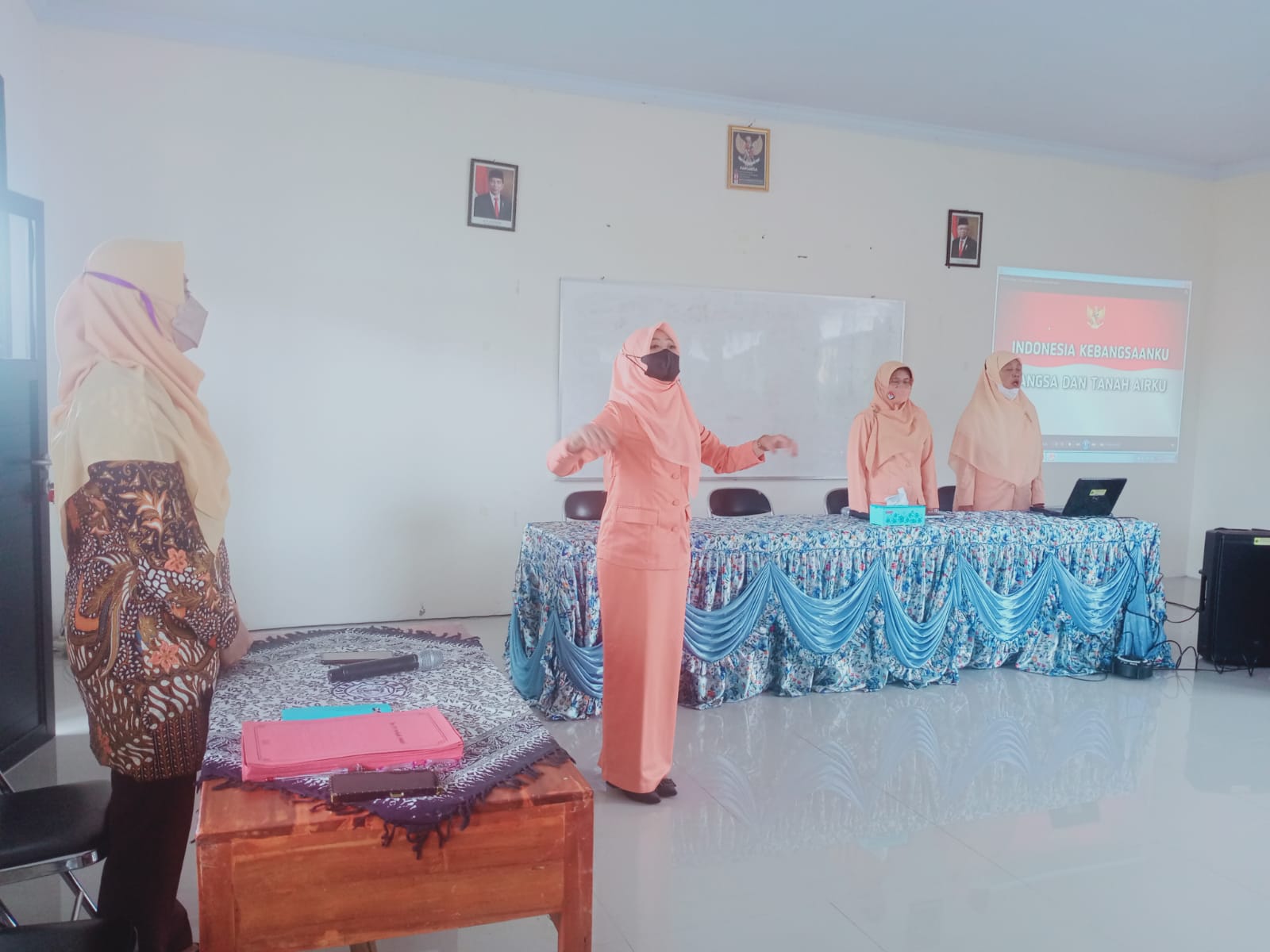 Pertemuan rutin dharma wanita persatuan SMAN 3 Slawi